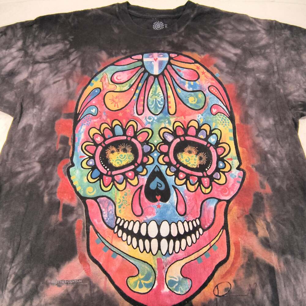 The Mountain Skull Short Sleeve Graphic Shirt Mens Size Extra Large XL Black